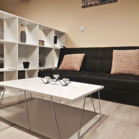 Aurora Appartement Artemida  Buitenkant foto